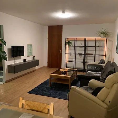 Schoene 3 Zkb In Pfersee Apartmán